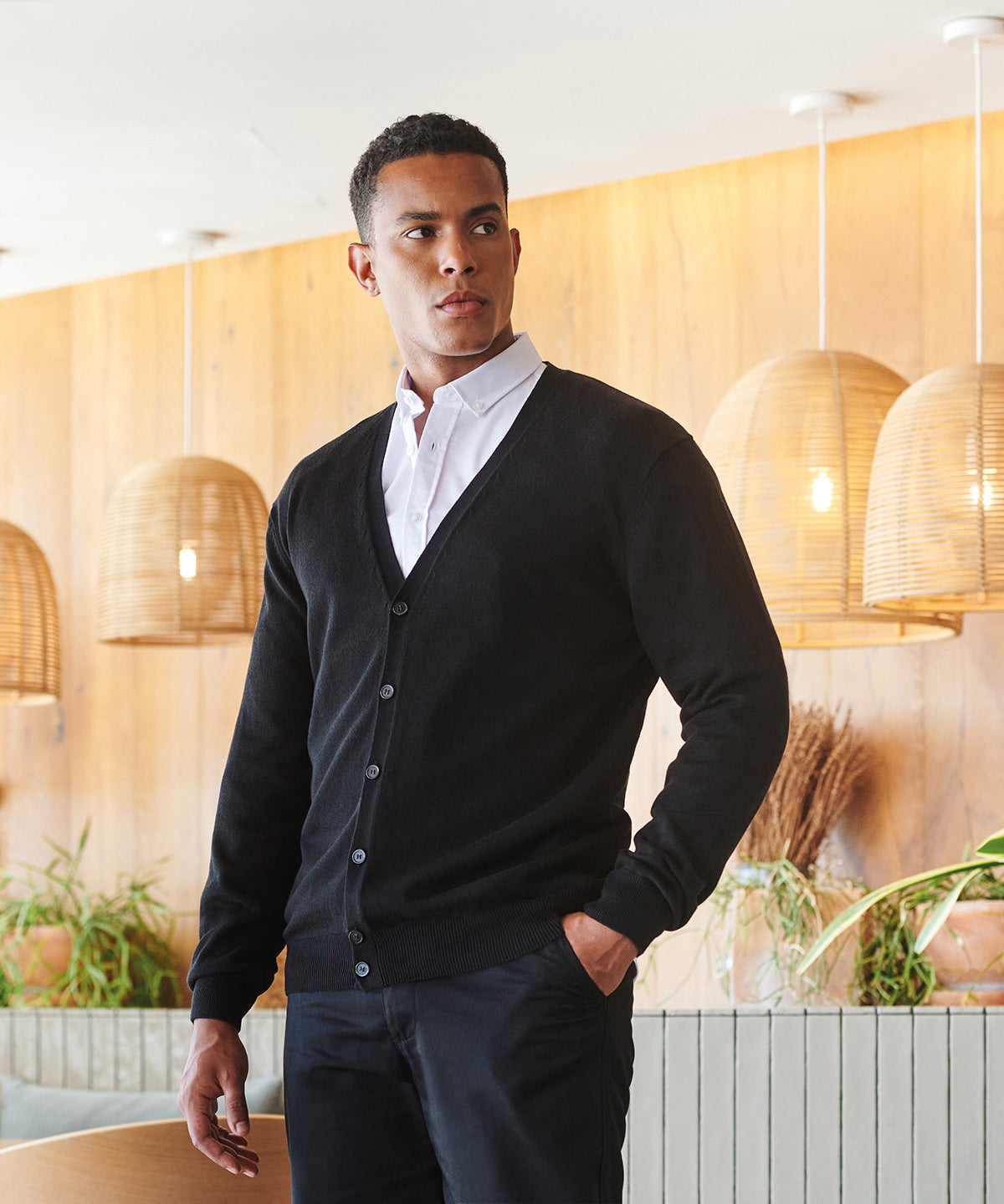 HB722 V-button cardigan